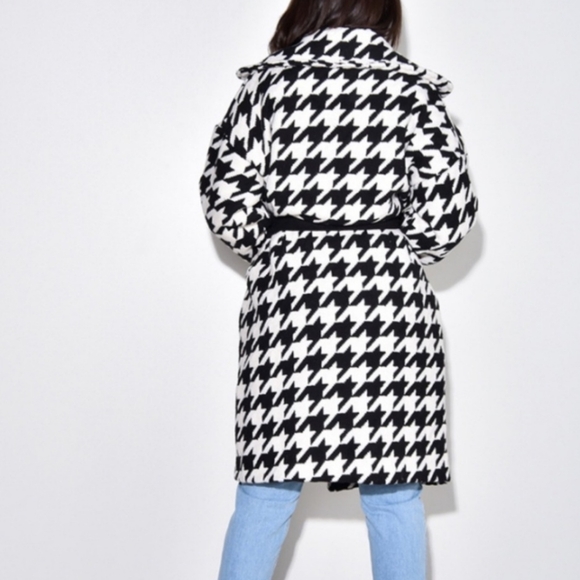 Fabulous Houndstooth Wrap Coat - Made In Italy - NWT! One Size - Picture 4 of 5